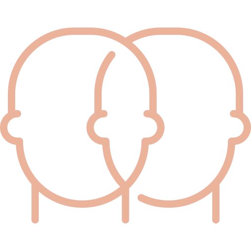 Psicoterapia Familiar A dinâmica familiar por vezes é muito conflitante e a terapia nesses casos auxilia a família a ter uma compreensão de seus sentimentos relacionados a determinadas questões, que podem ser as mais diversas, (Luto, comportamentos inadequados de algum familiar).
Nesse momento é importante dar voz a todos os integrantes da família através da terapia, para que possam se expressar e dessa forma consigam construir uma relação harmoniosa com os outros integrantes da família.